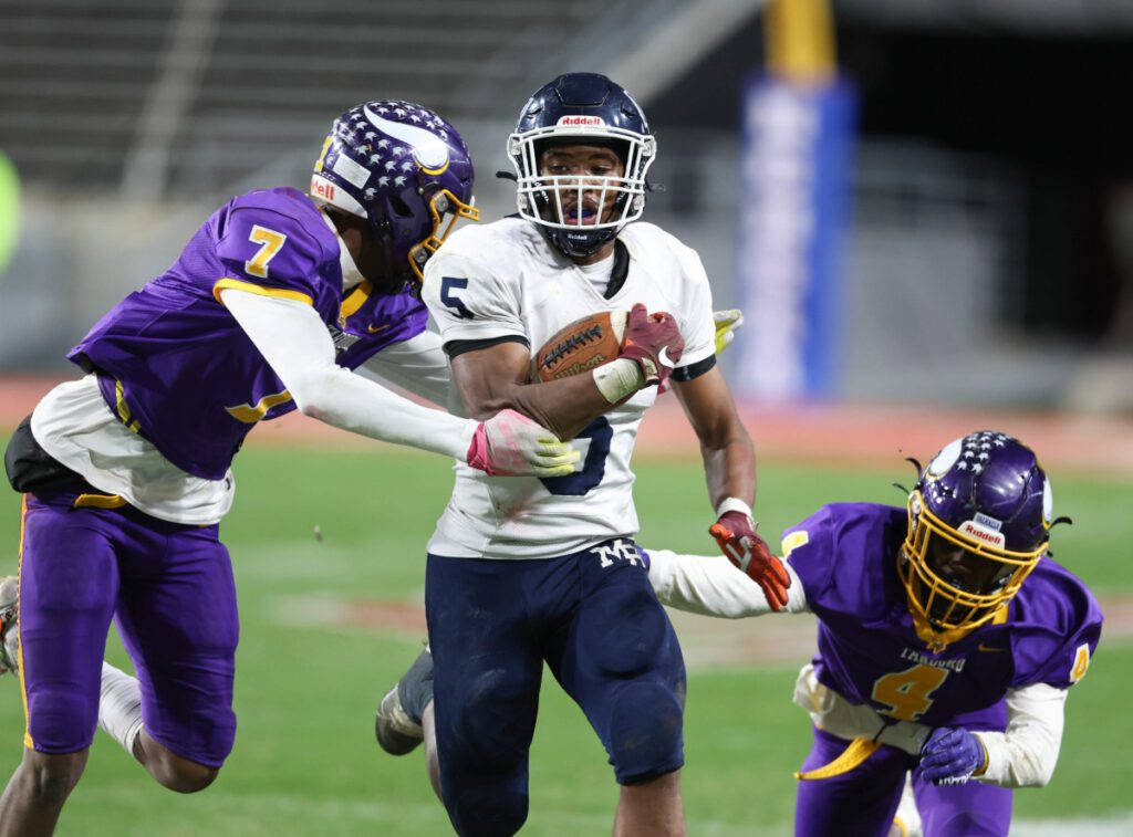 20221210 nchsaa mount airy v tarboro 1a championship 045.jpg