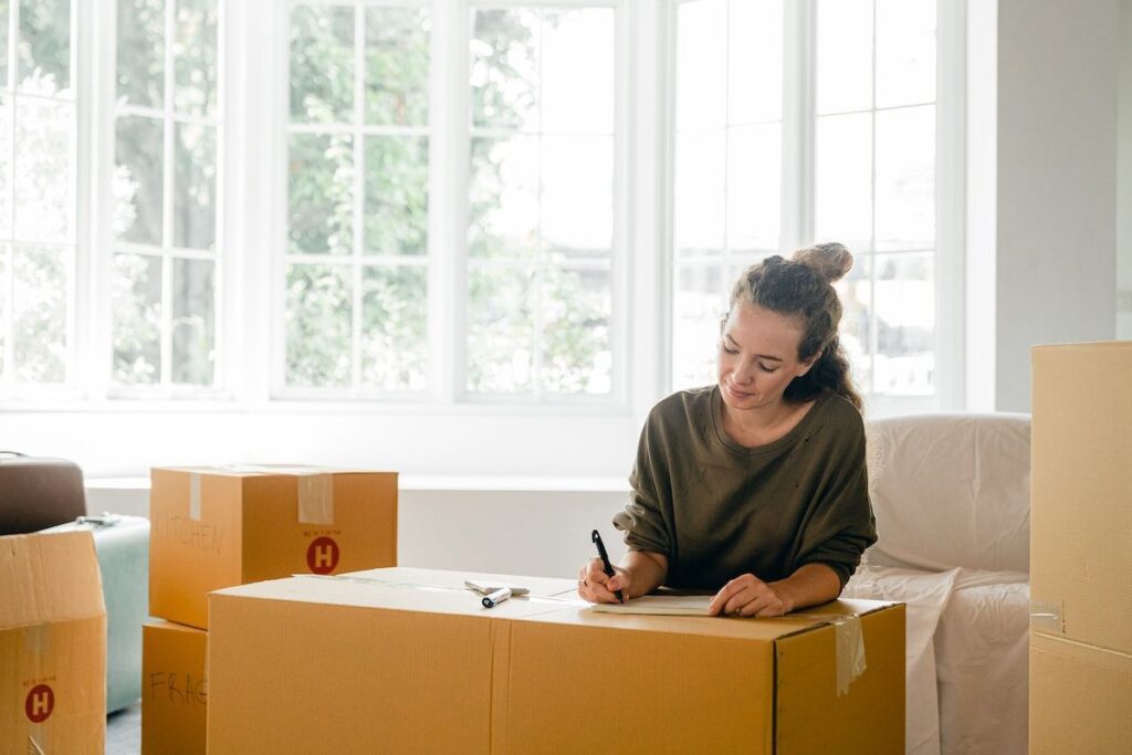 Simple tips to help you decide whether to move for a job.jpg